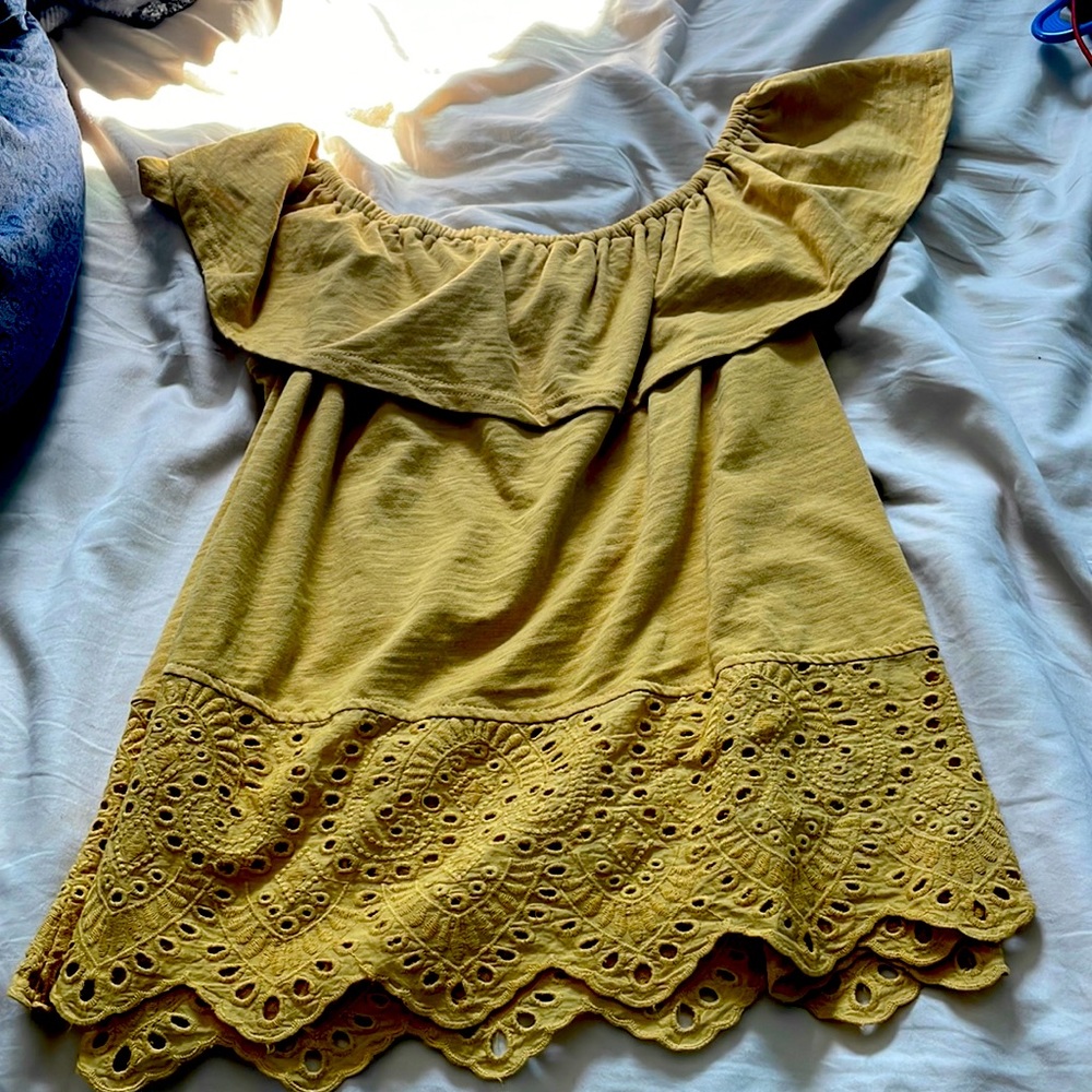 Doe & Rae
size medium 
good condition only been worn a few times